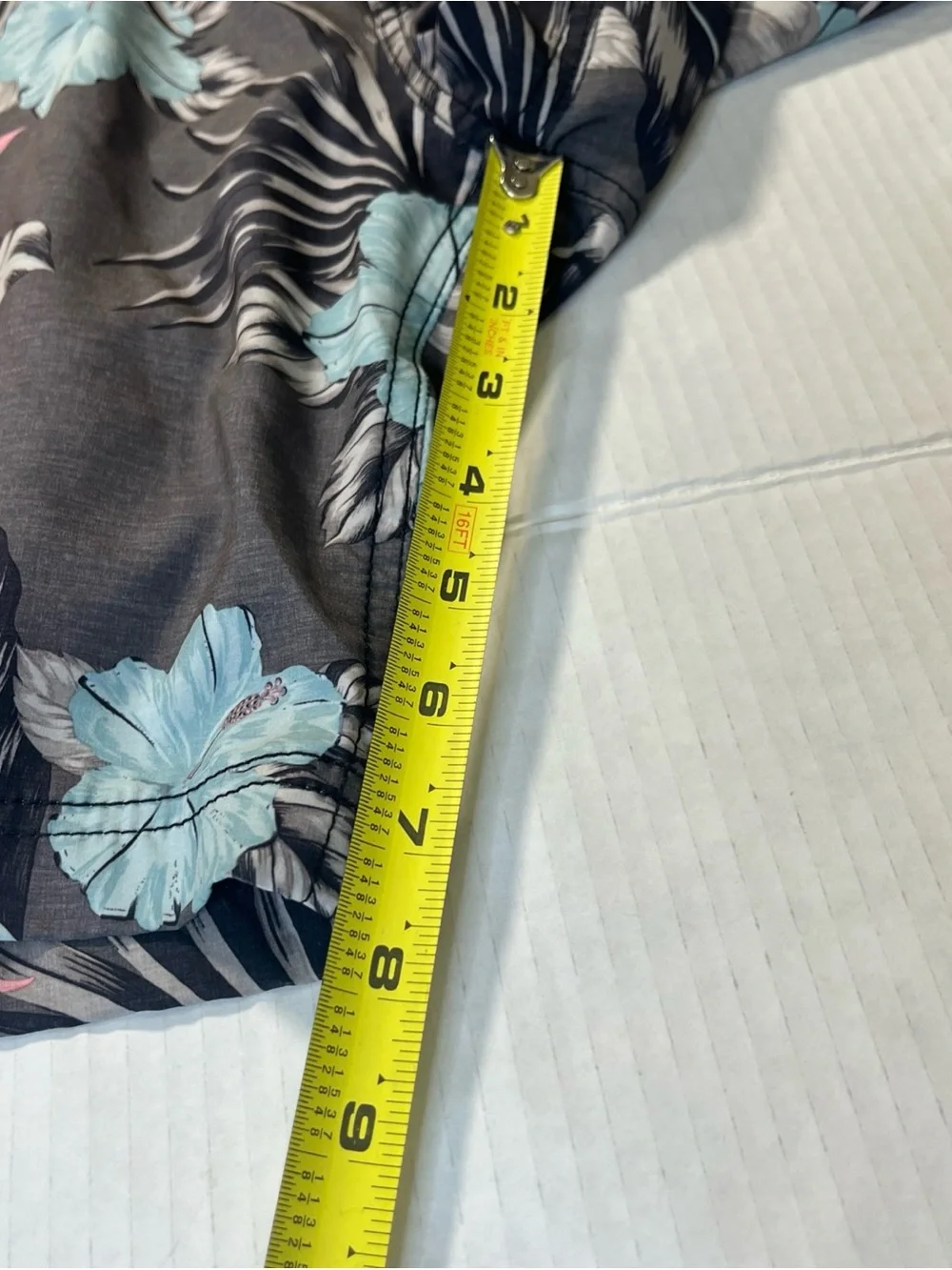 Hurley Volley Swim Trunks Mens Extra Large Hawaiian Leaves Compression